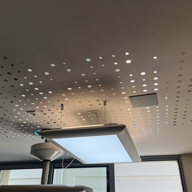 decoration-interieure-plafond-dentiste