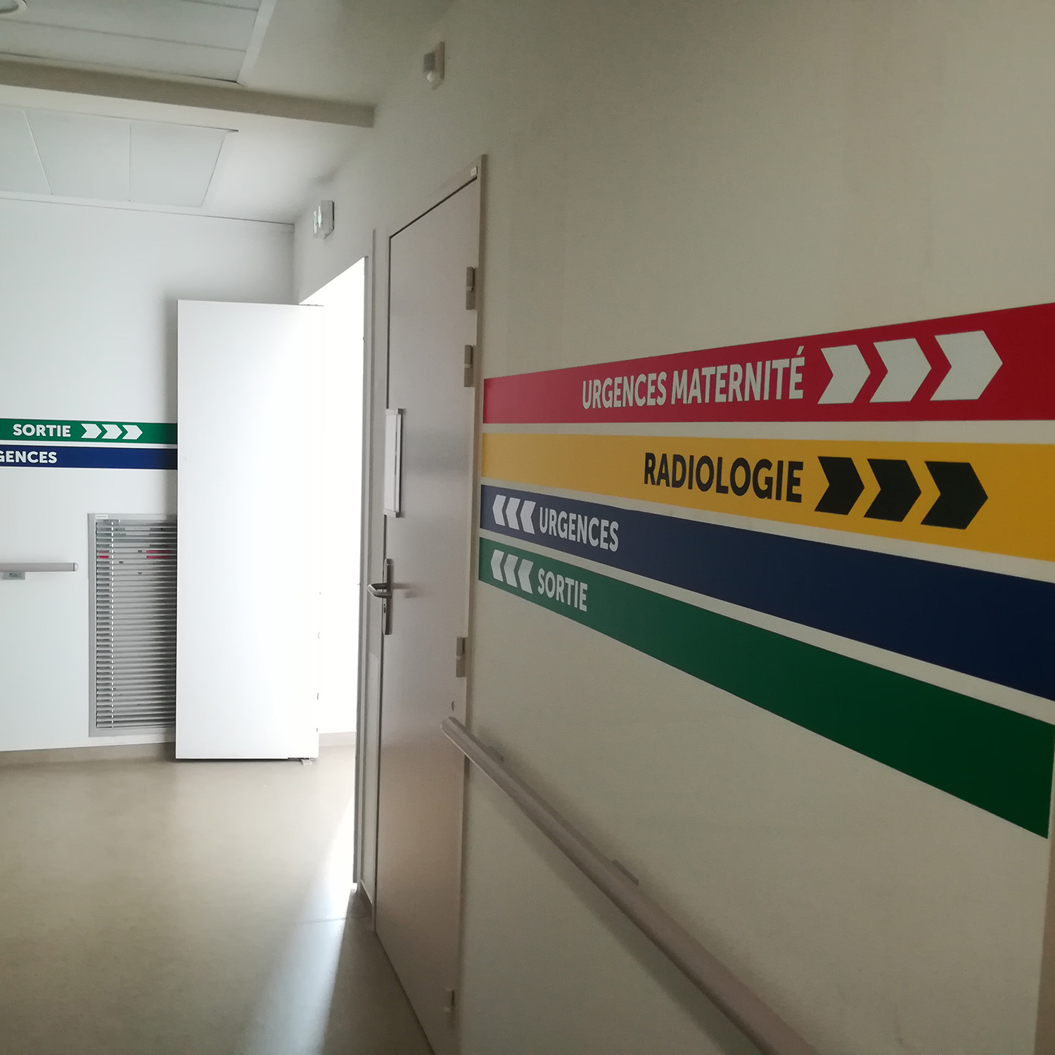 wayfinding-signaletique-directionelle-chu-hopital
