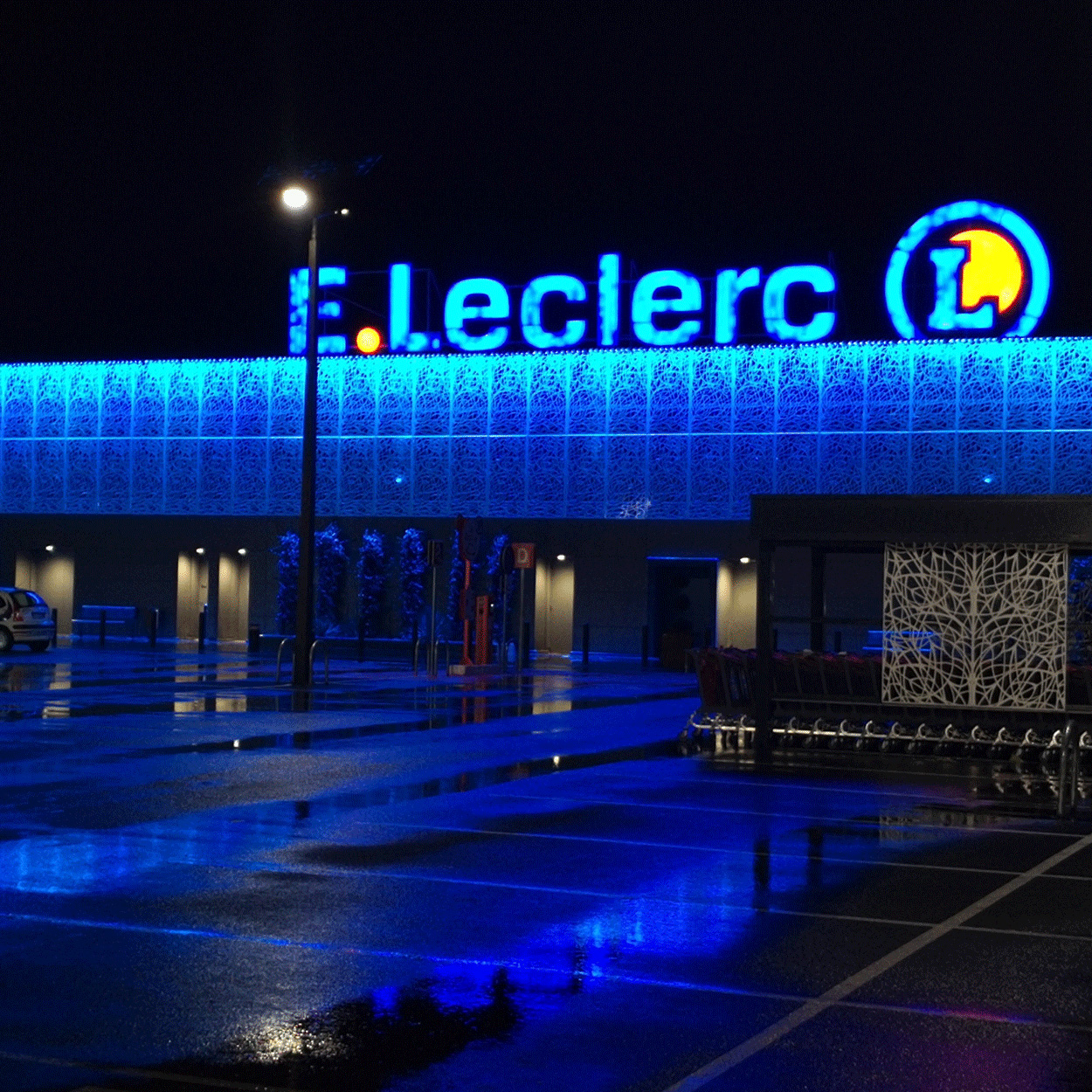 enseigne-lumineuse-leclerc-exterieur
