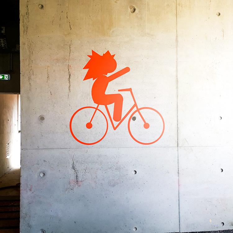 marquage-adhesif-signaletique-parking-cartoucherie-velo-stickers