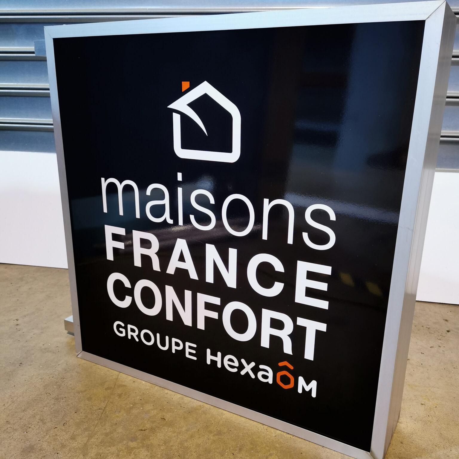 panneau-signaletique-exterieure-mfc