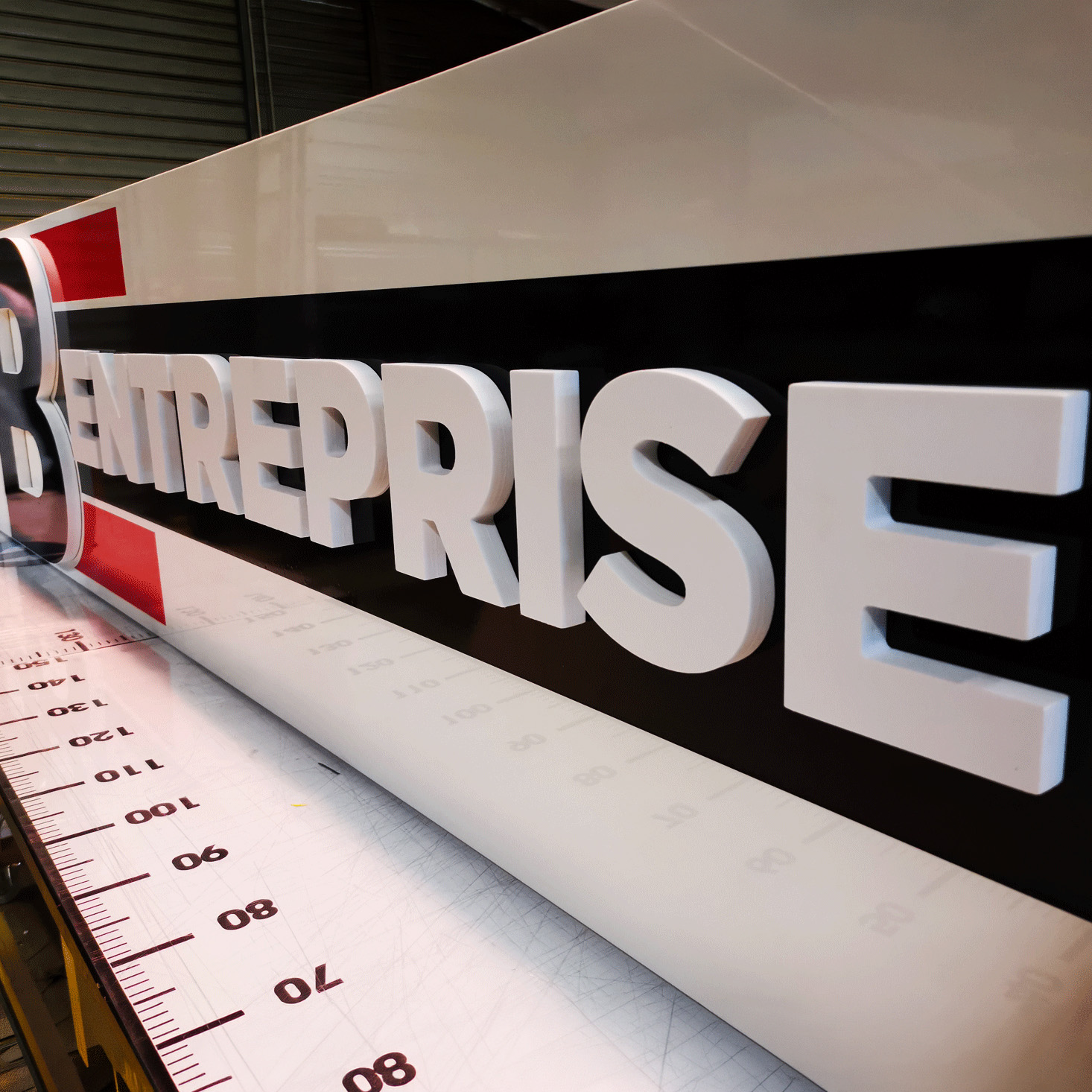 pb-entreprise-enseigne-relief
