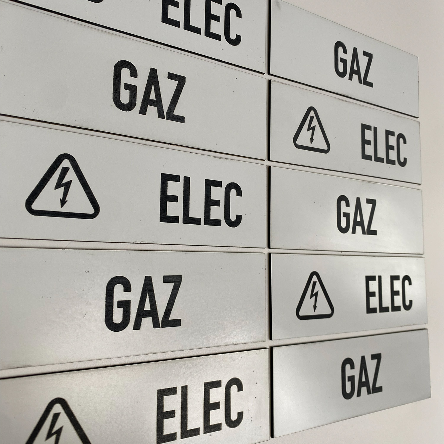 plaques-portes-elec-gaz