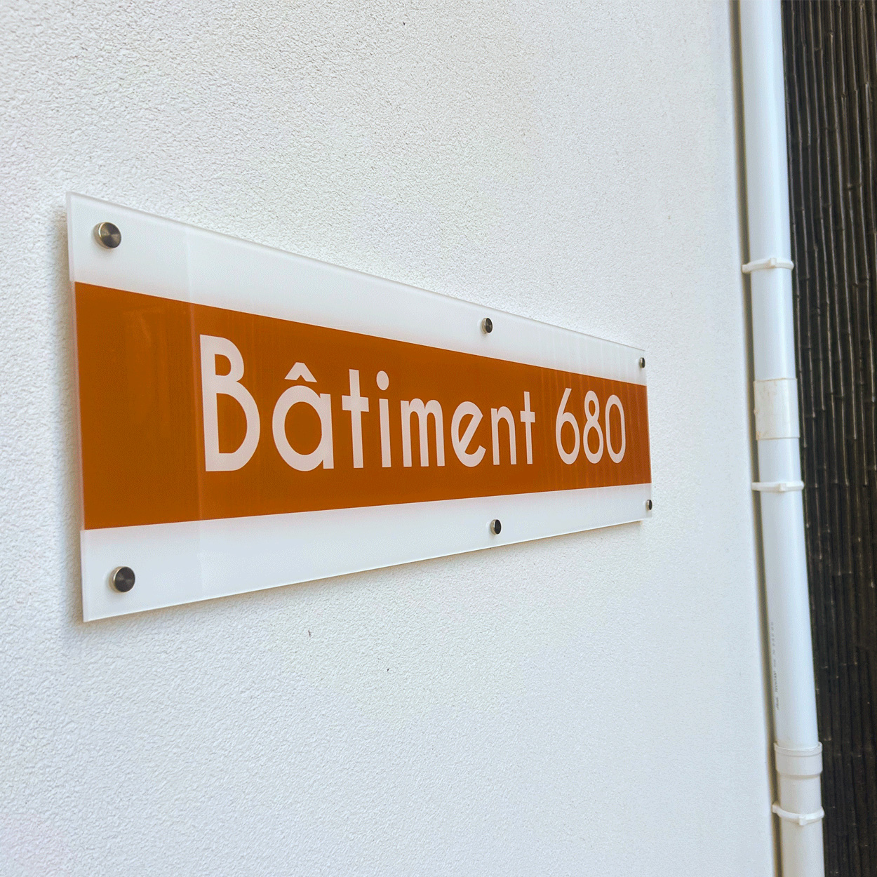wayfinding-plaque-murale