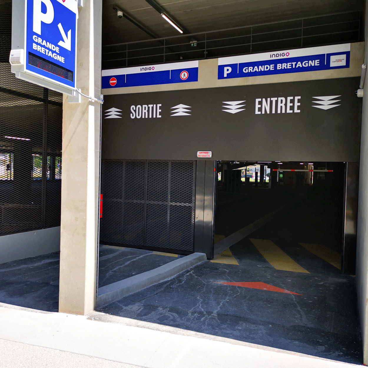 parking-cartoucherie