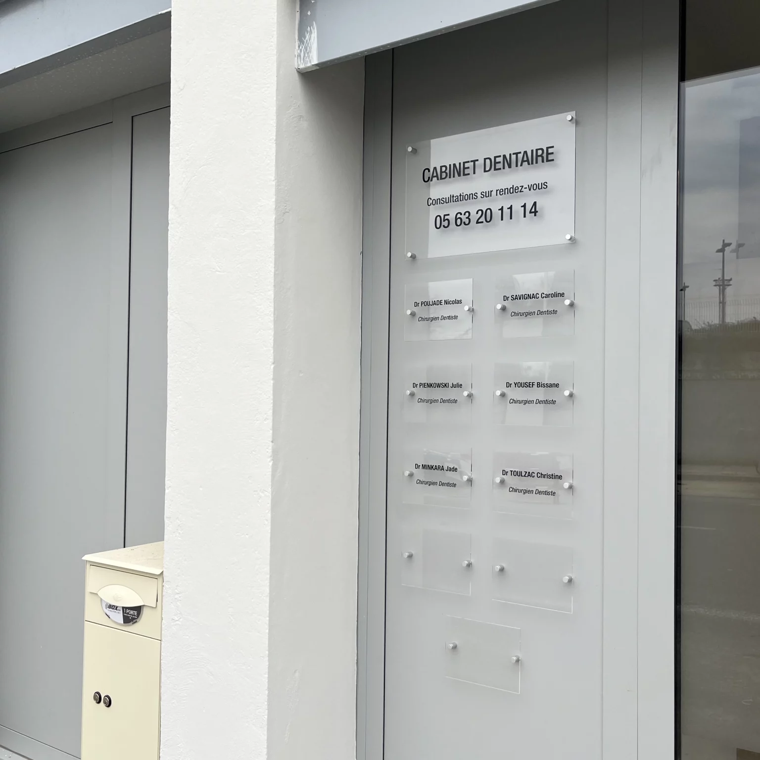 SLEDB-plaque-murale-cabinet-dentaire2
