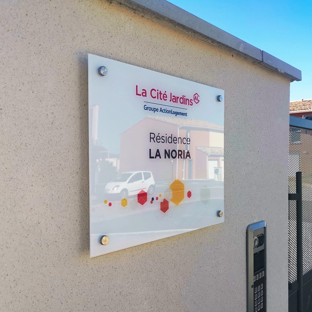 SLEDB-plaque-murale-residence-noria-entree